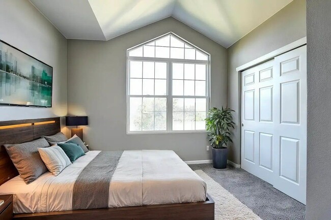 Foto del edificio - 2850 W Centennial Dr