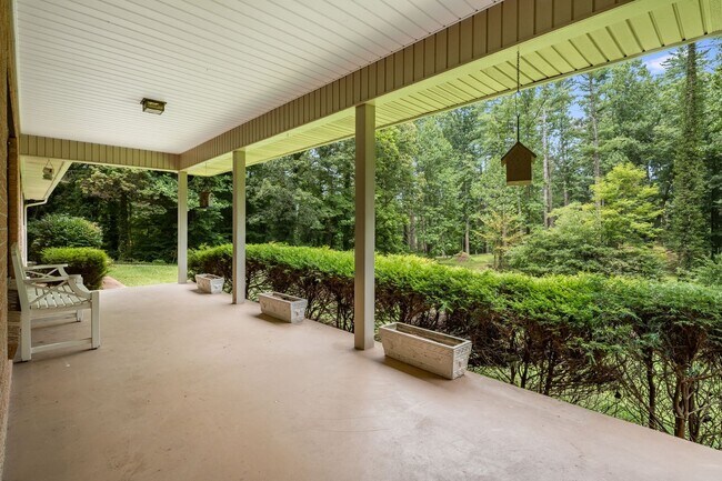 Foto del edificio - 102 Arbor Ln