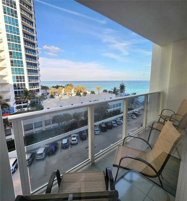 Building Photo - 3505 S Ocean Dr