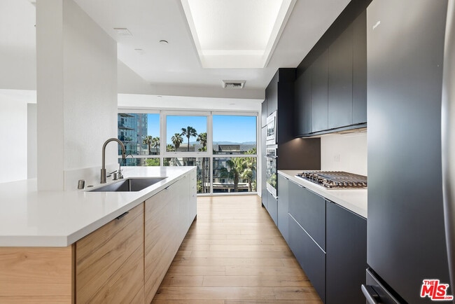 Foto del edificio - 13600 Marina Pointe Dr