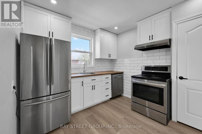 Photo du bâtiment - 177 E 31st St