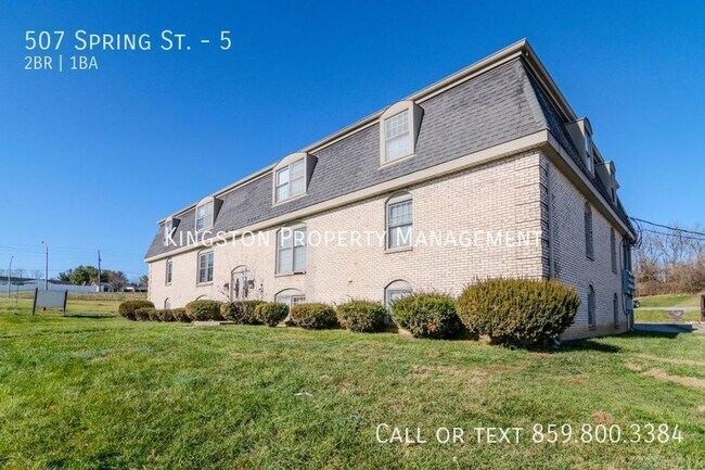 Foto del edificio - MOVE-IN SPECIAL!! Spacious 2 Bedroom Now A...