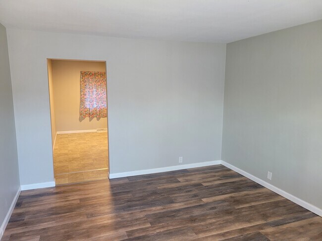 Foto del edificio - 3214 Kilarney Dr