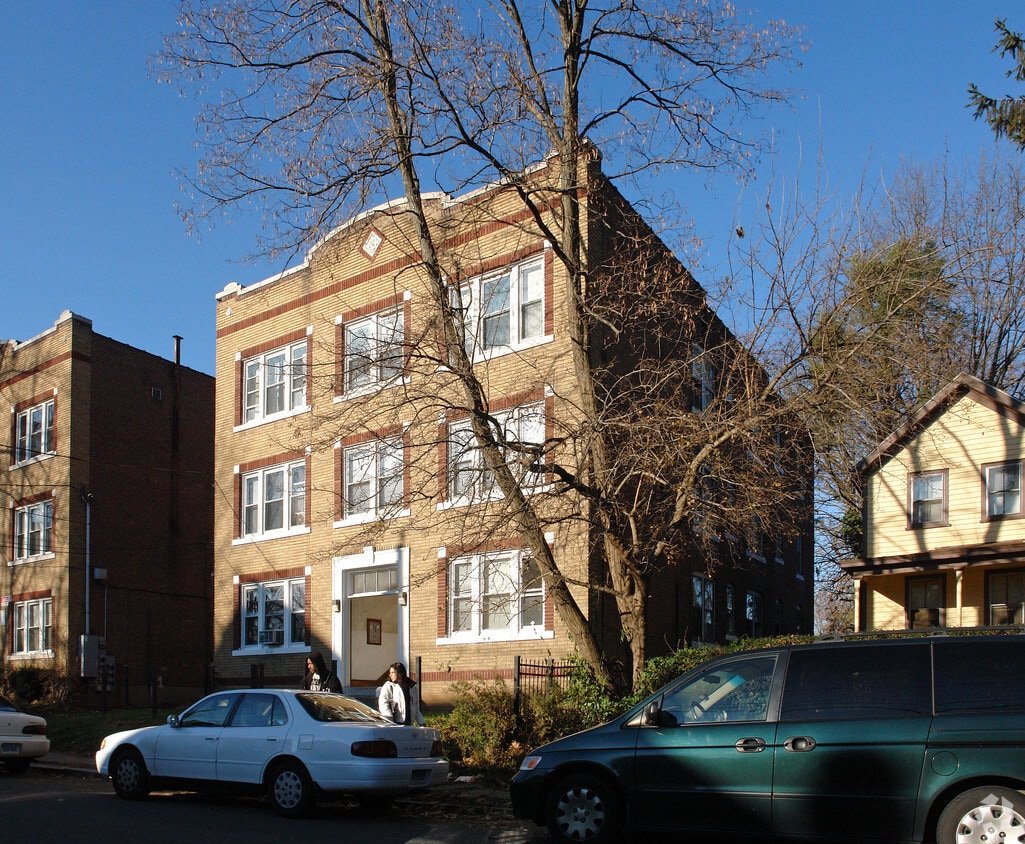 Primary Photo - 66-68 Wilson St