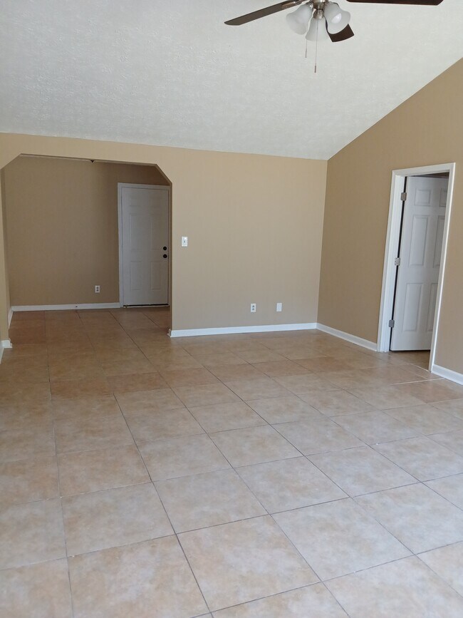 Foto del edificio - 194 Antebellum Ct