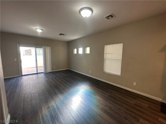 Building Photo - 5173 Bellaria Pl