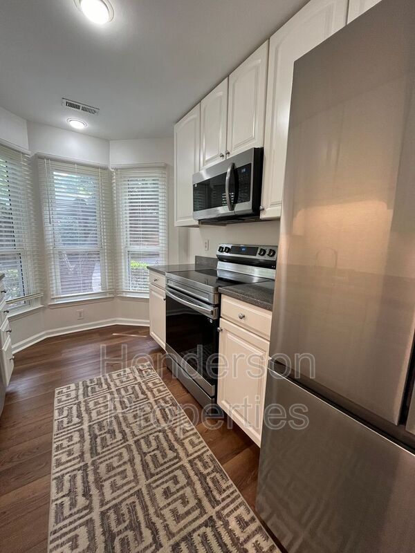 Foto del edificio - 607 Queens Rd