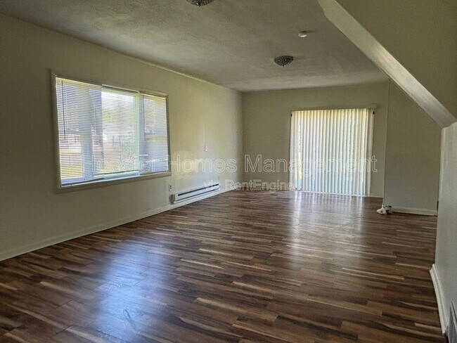Building Photo - 1739 Kildare Ave