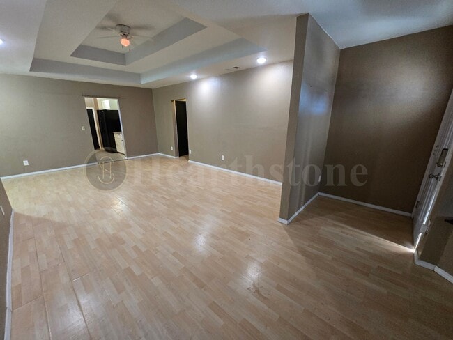 Building Photo - 1307 Gidding St