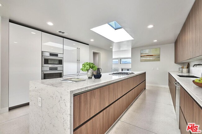 Building Photo - 3954 Farmouth Dr