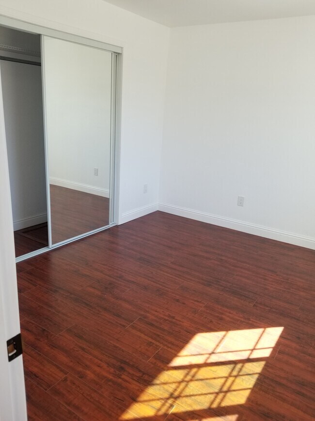 Building Photo - 22096 Victory Dr
