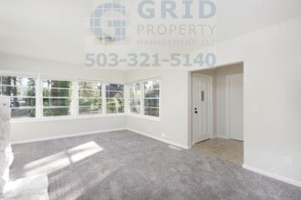 Building Photo - 3035 SE 118th Ave