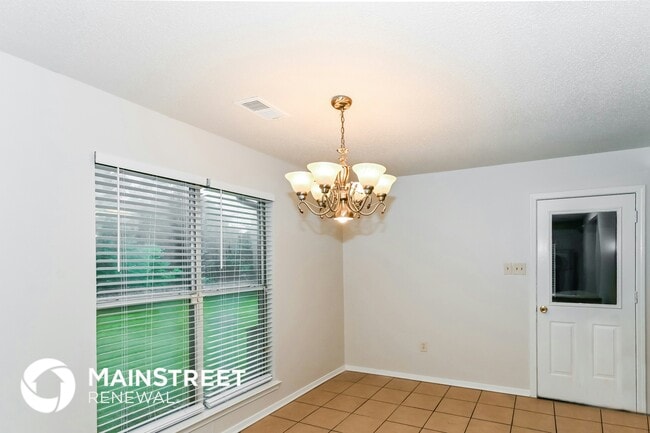 Building Photo - 3720 Ramblewood Dr