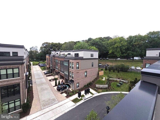 Foto del edificio - 5337 ZENITH OVERLOOK Dr