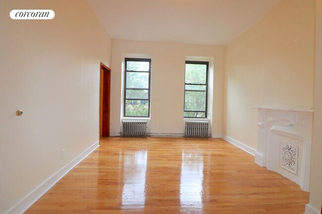 Building Photo - 369 Greene Ave