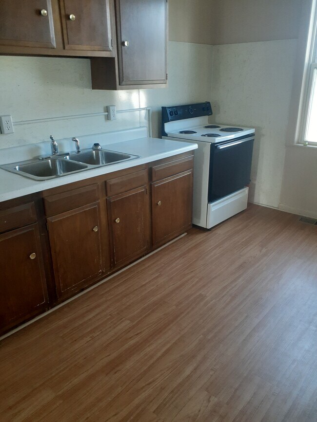 Kitchen - 349 Washington St