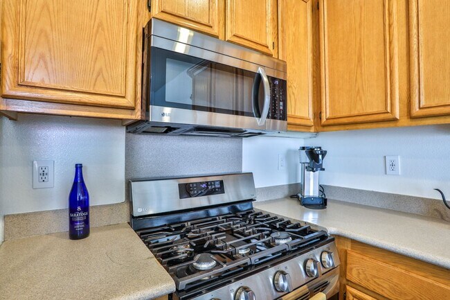 Building Photo - 17828 Woodbine Ct