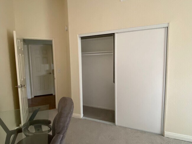 Foto del edificio - 653 Oak Run Trail