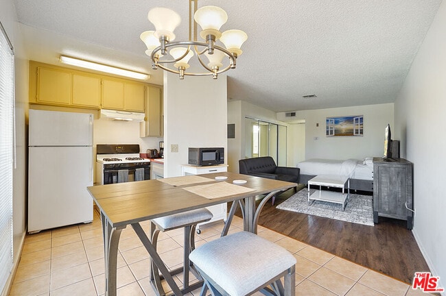 Building Photo - 3600 Bagley Ave