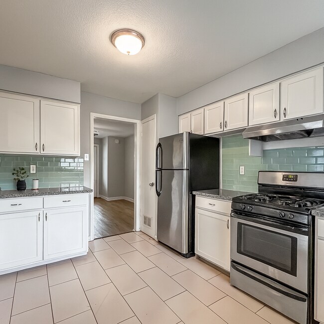 Foto del edificio - 1400 Andrew St