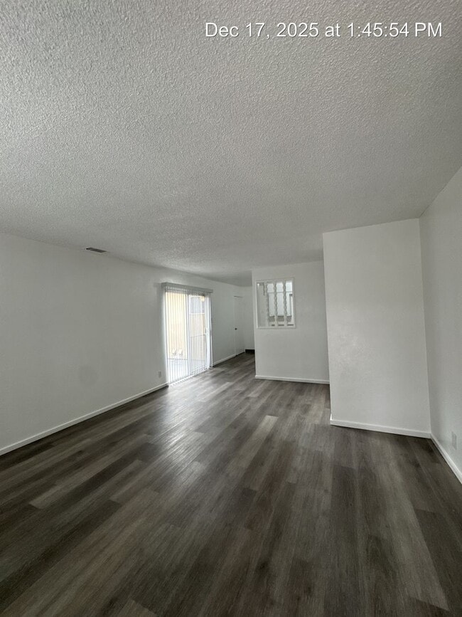 Building Photo - 2967