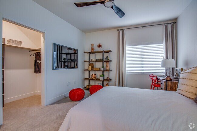 2 BR, 2 BA - 1,123 SF; C - Revolution