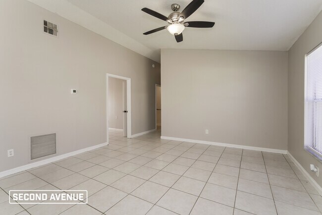 Building Photo - 1914 Teaberry Ct