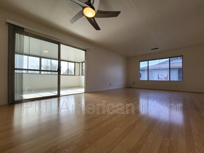 Building Photo - 3113 Occidental Dr