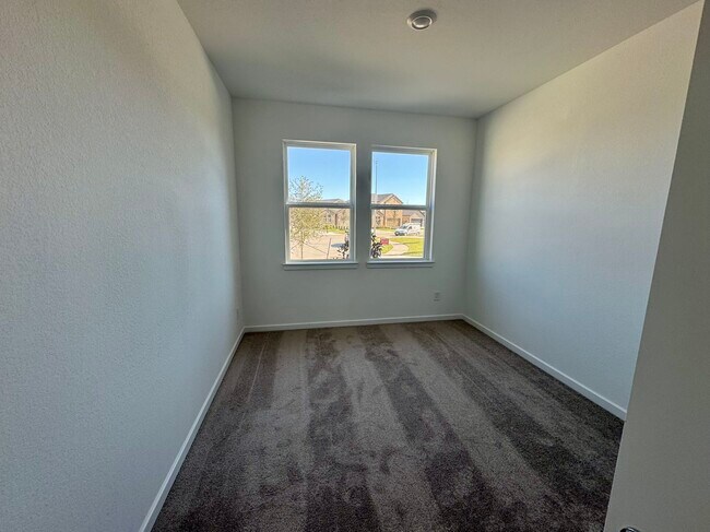 Foto del edificio - 9743 Lucky knot Ln