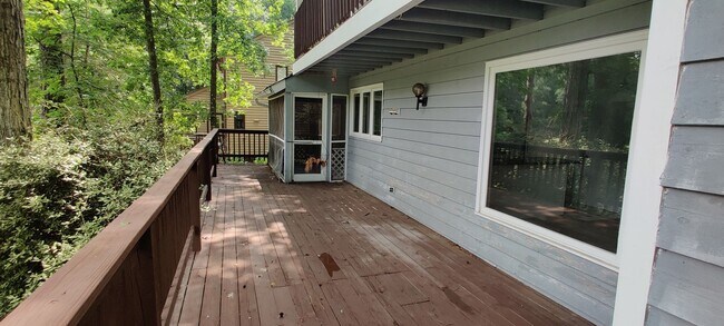 Building Photo - House on golf course