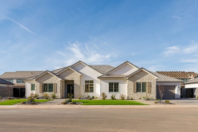 Building Photo - Beautiful single story with 4 bedrooms close to Crimson High School