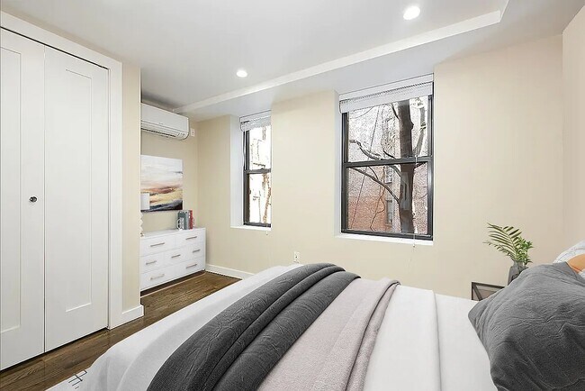 Foto del edificio - 128 1st Ave