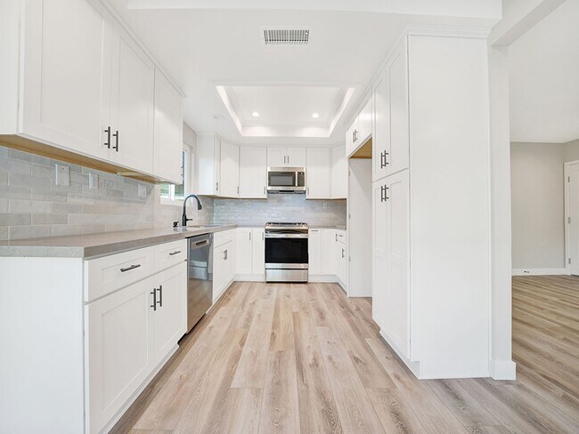 Building Photo - 2476 Elden Avenue