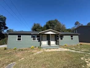 Building Photo - 3895 Fairmont Ave