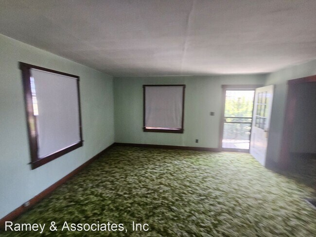 Foto del edificio - 3 br, 1 bath House - 10300 Blue Lick Road