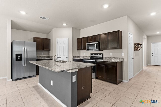Building Photo - 4906 Karen Grn Dr
