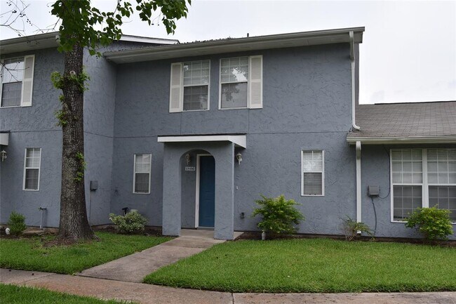 Building Photo - 1806 Countryside Village Blvd