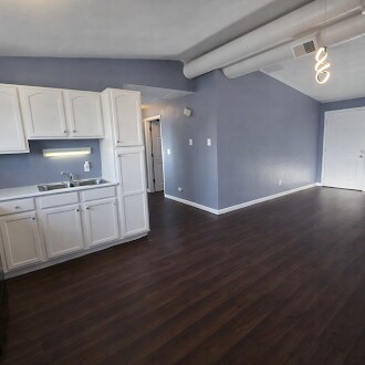 Foto del edificio - Charming 3-Bed, 1-Bath Home in Saint Louis – 8507 Red Fir Drive