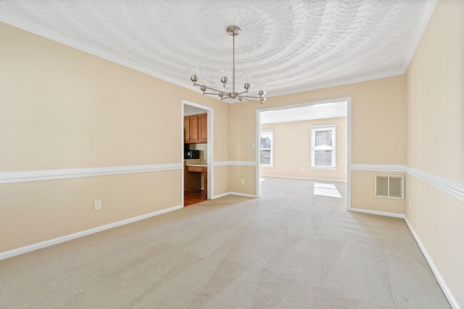 Foto del edificio - 1072 Heatherwood Dr