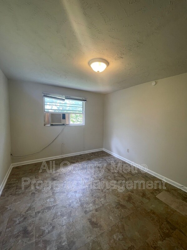 Foto del edificio - 108 Garden Ave