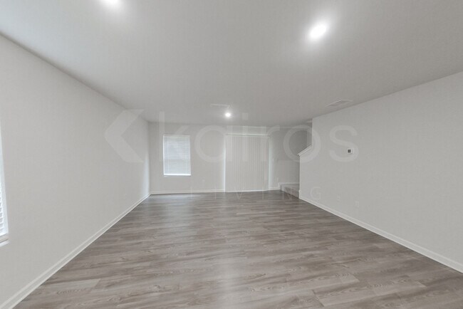 Foto del edificio - 330 Ironwood Ct