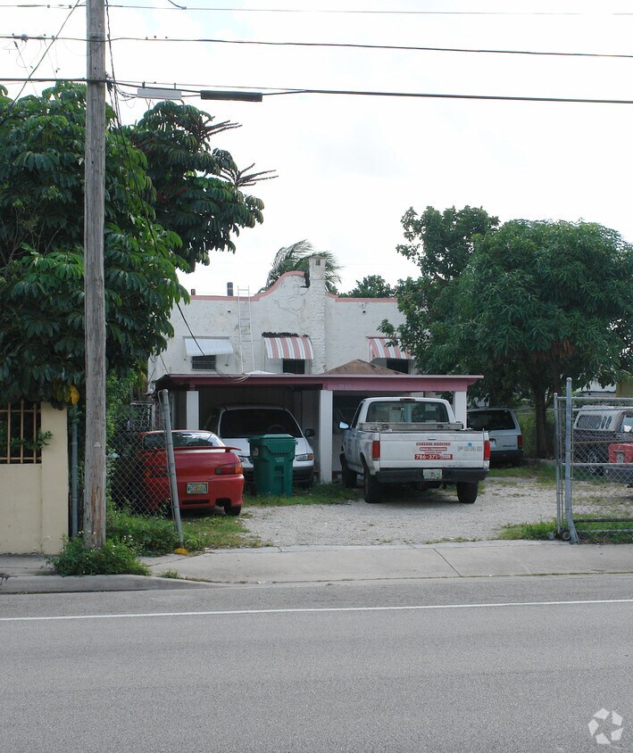 Primary Photo - 7945 NW 6th Ave