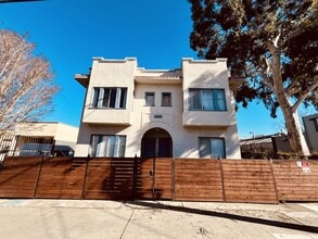 Building Photo - 520 49th St