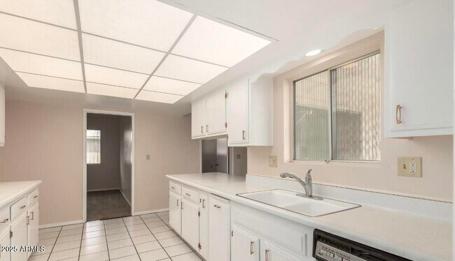 Foto del edificio - 10207 W Kingswood Cir