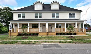 Building Photo - 500 Western Ave