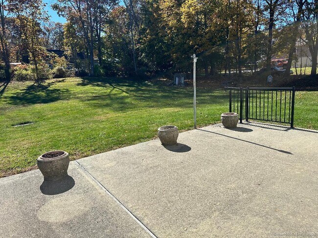 Foto del edificio - 77 S B St