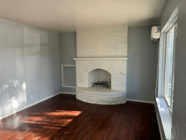 Building Photo - 3622 Ottawa Ave