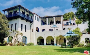 Building Photo - 242 Mabery Rd