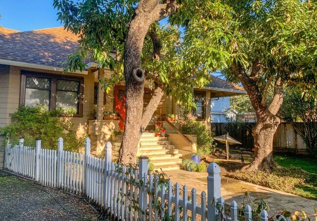 Building Photo - 111 Los Gatos Blvd