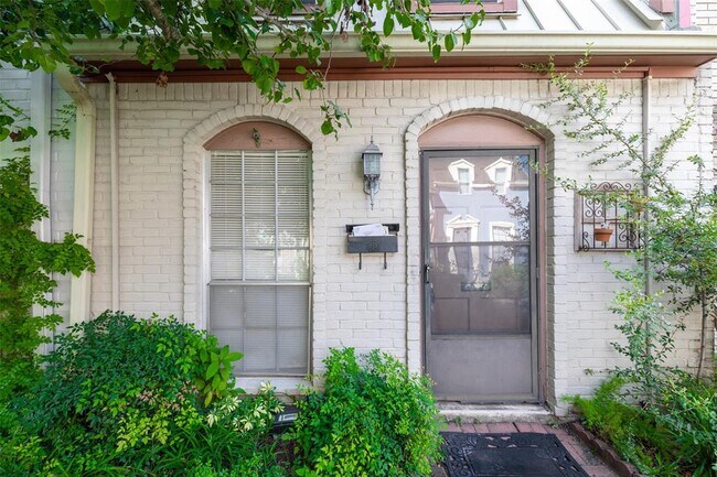 Building Photo - 5239 Arboles Dr